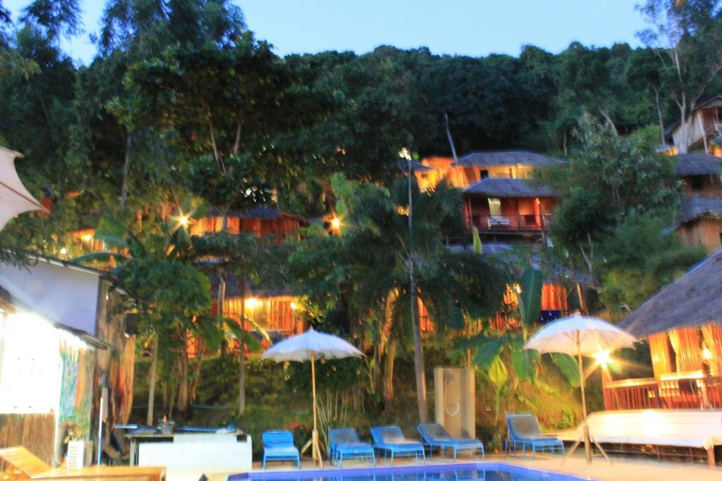 Bamboo Mountain View Phi Phi Resort Exteriör bild