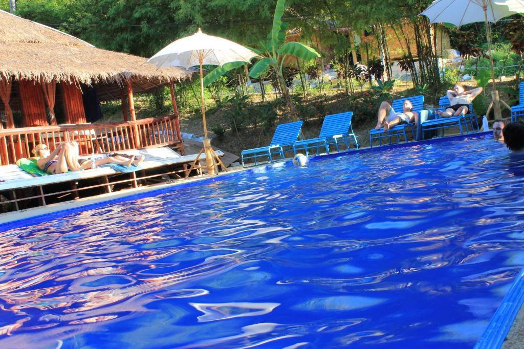 Bamboo Mountain View Phi Phi Resort Exteriör bild