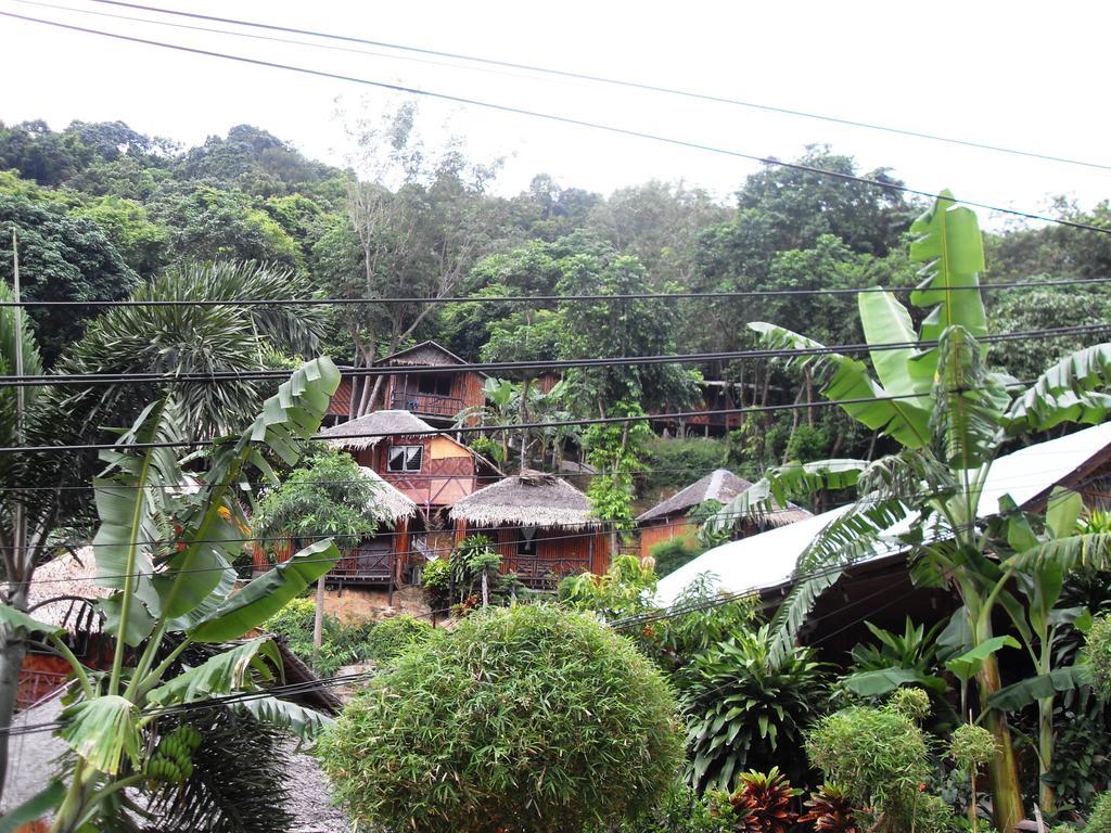 Bamboo Mountain View Phi Phi Resort Exteriör bild